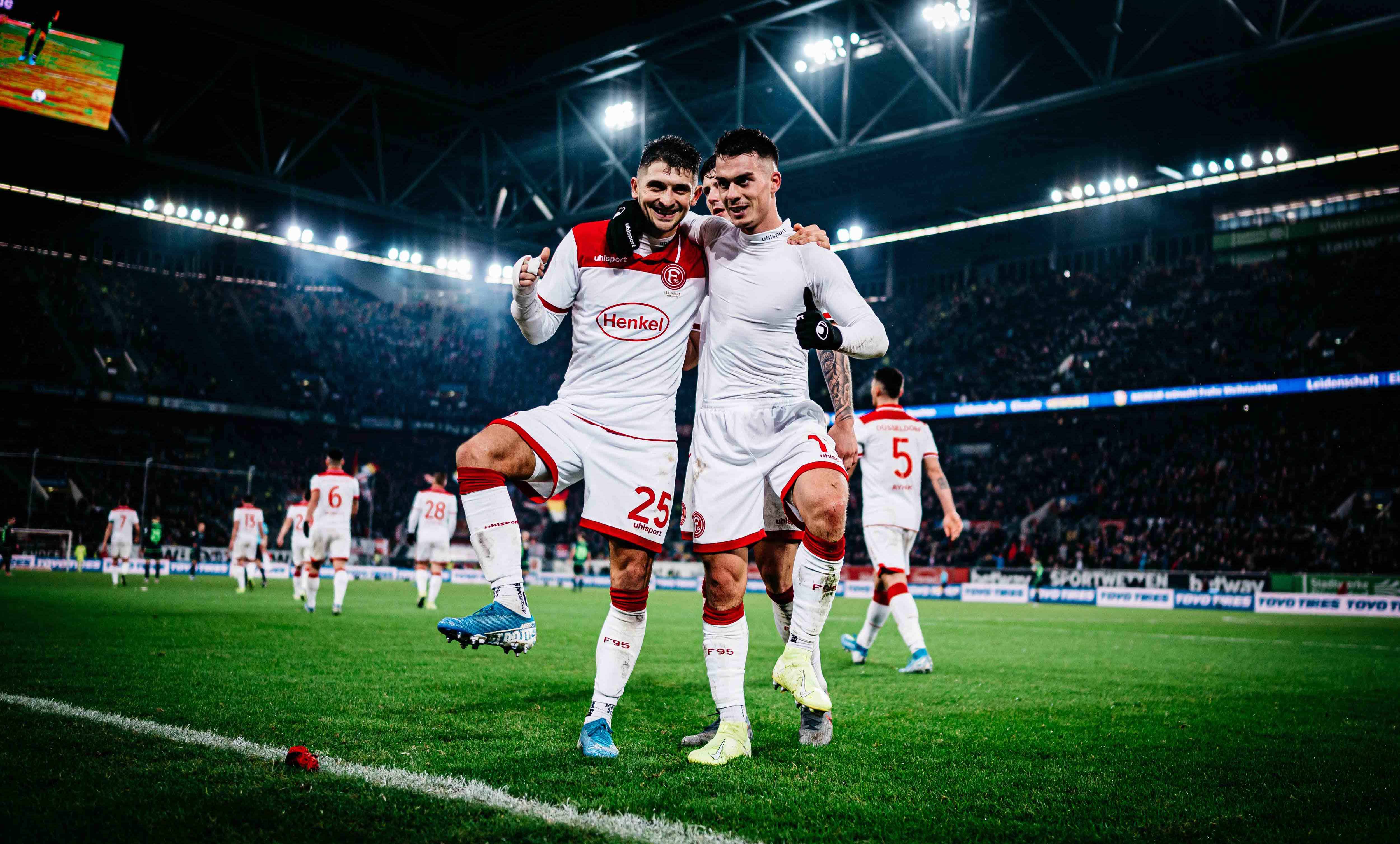 达达鸭食品海报设计_美食小吃零食海报设计制作